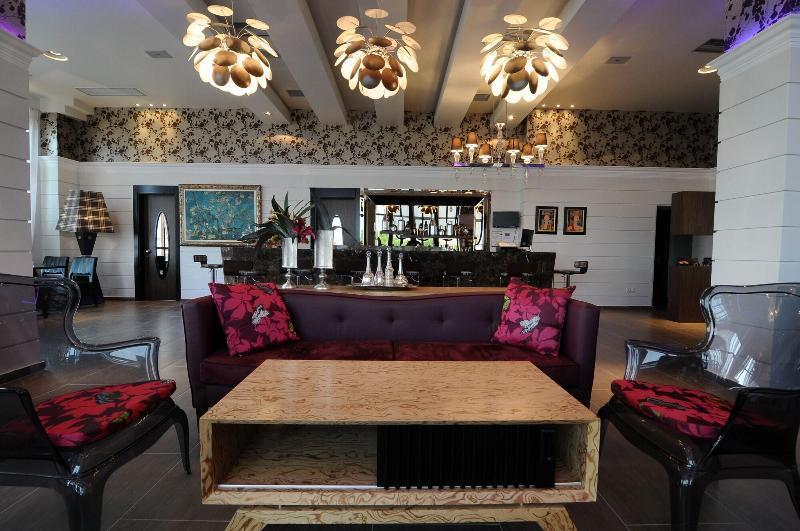 Park Hotel กาเตรินี ภายนอก รูปภาพ